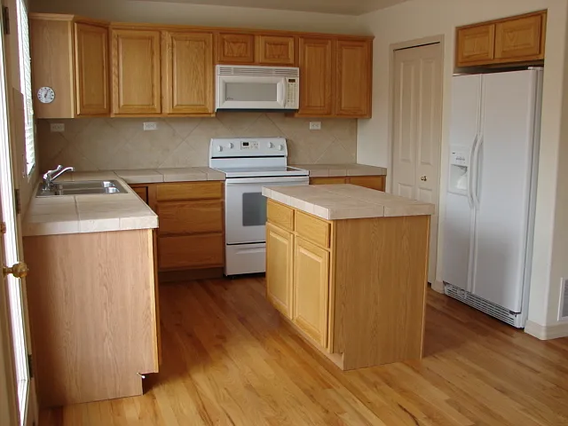 7261 Grand Prairie Dr — Photo 5
