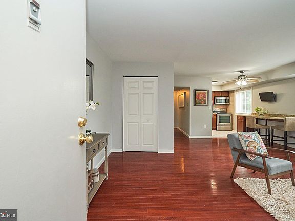 4th image of 3340 S 28th St APT 304