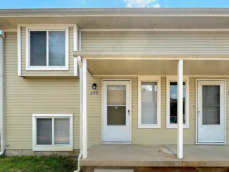 5544 S Gold St #200 — Photo 1