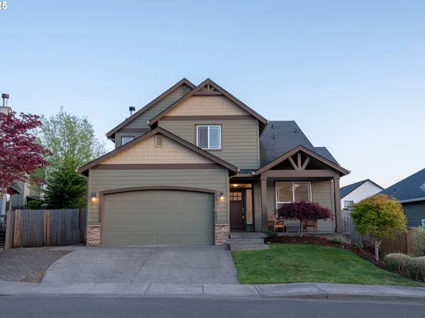 1570 NE Rockwell Dr, Estacada, OR 97023