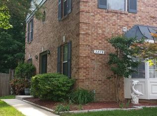 2879 Bowes Ln, Woodbridge, VA 22193