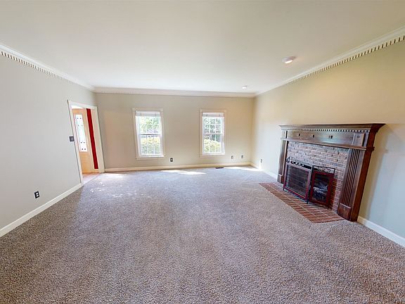 5th image of 311 Fairfield Dr