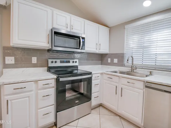 3491 N ARIZONA Avenue #9, Chandler, AZ 85225