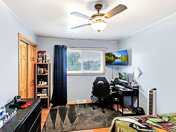 4th image of 2141 Louis St