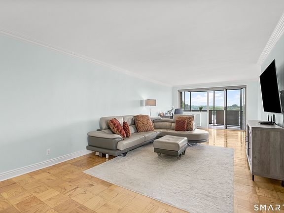 4th image of 50 Glenbrook Road #8H
