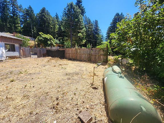 2nd image of 69 Spring St