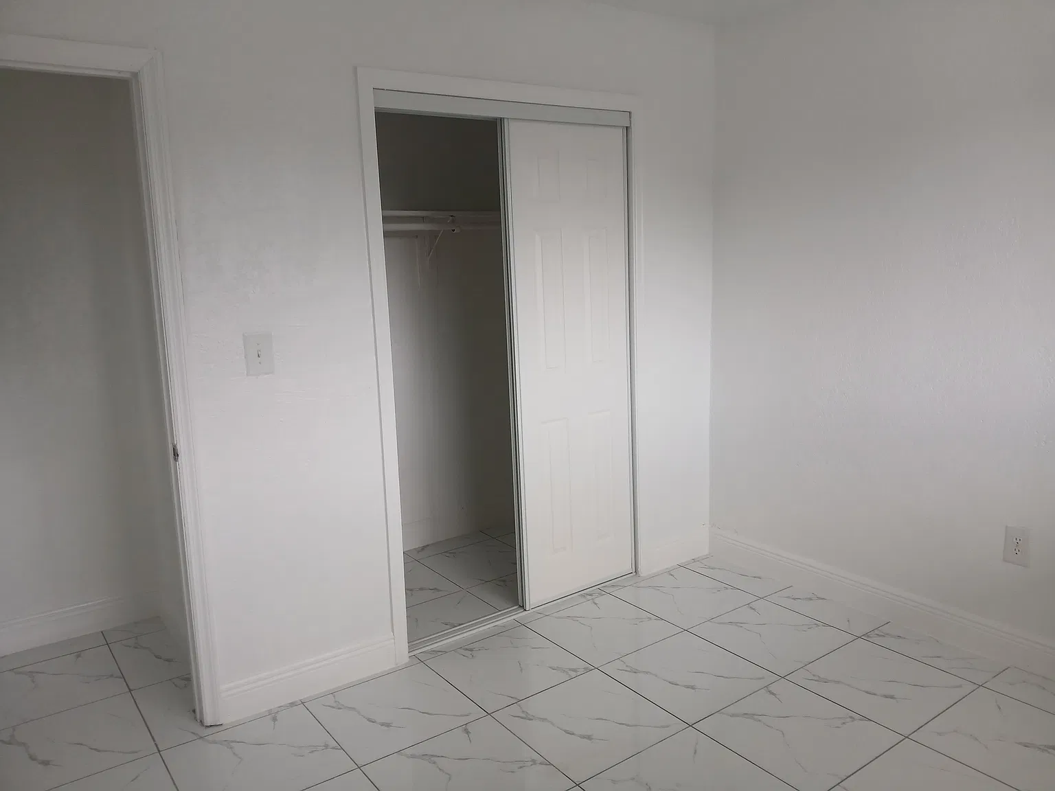 2 bed, $1,800 — Photo 4