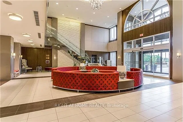 2 bed, $2,300 — Photo 4