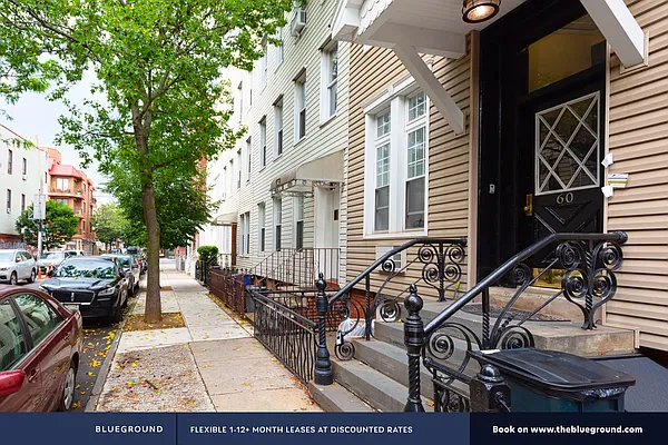 Rented by The Blueground | media 44