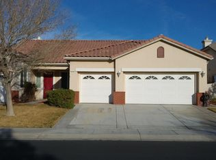 10345 Daylily St, Apple Valley, CA 92308