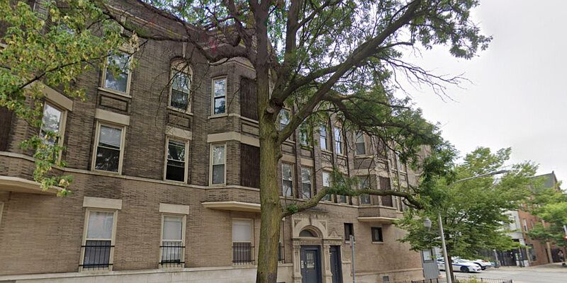 1st image of 1613 N Leavitt St APT 2