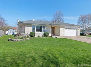 7113 Ryan Rd, Woodridge, IL 60517