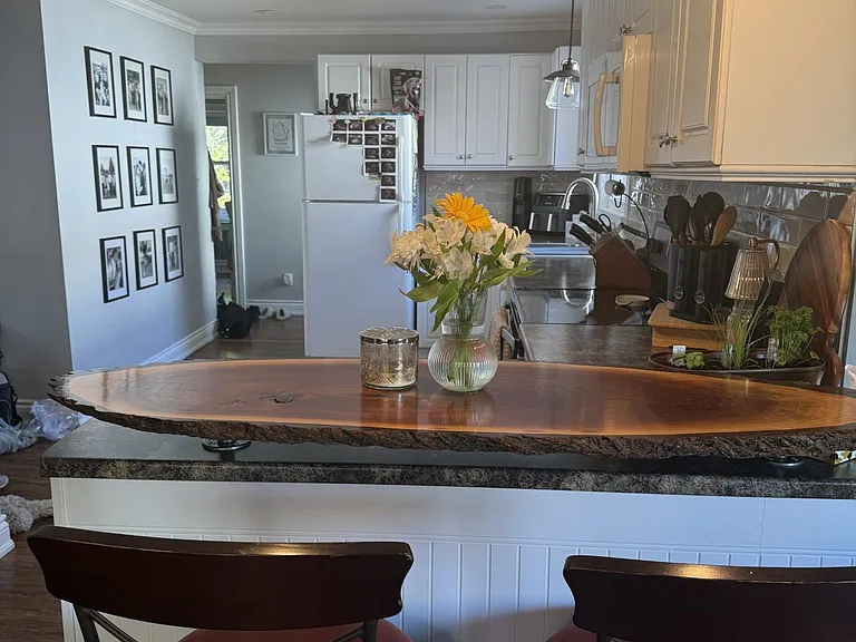 770 Cambridge Ct — Photo 6
