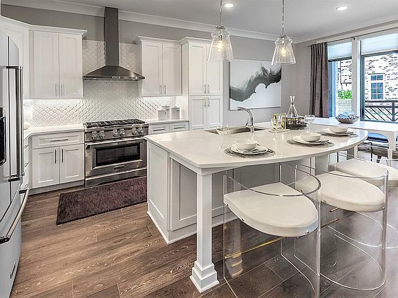 3rd image of 2426 Vail Ave #115