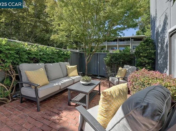 2321 Tice Creek Dr APT 2, Walnut Creek, CA 94595