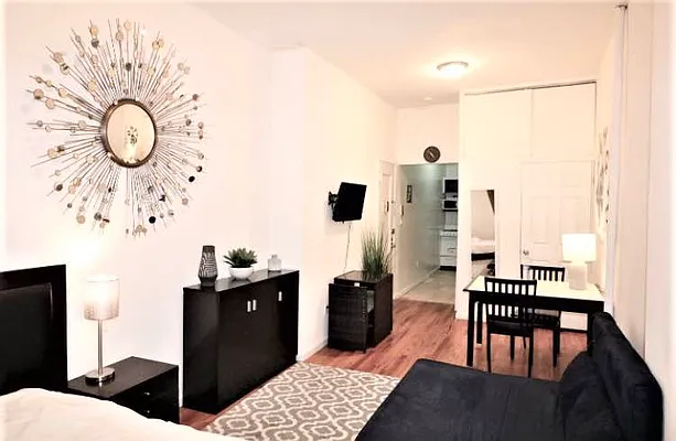 Rented by Oxford Property Group | media 8