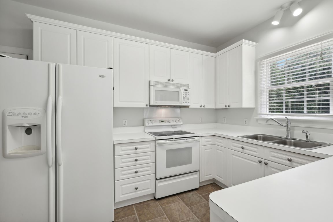 Ridge Ln-011.jpg