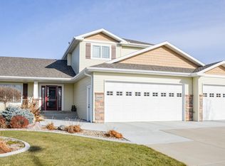 5030 Driftwood Ln, Bismarck, ND 58503