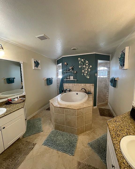 1st image of 3929 NW 41st Ter