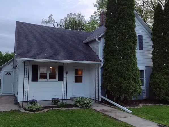 114 Harrison St, East Galesburg, IL 61430