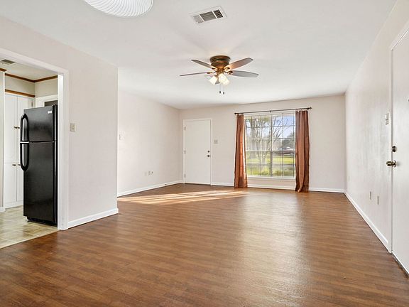 4th image of 1205 N Patricia Ave