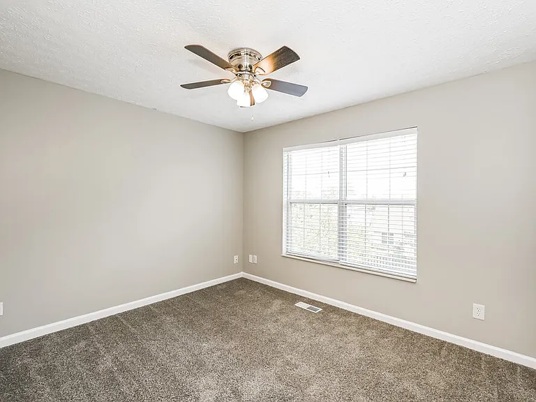 207 Fairfield Dr — Photo 13