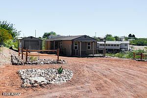 3rd image of 1484 N Cochise Ct