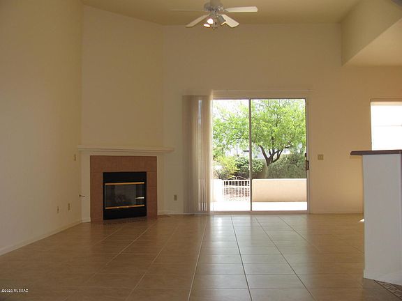 3rd image of 11098 N Lapis Ct