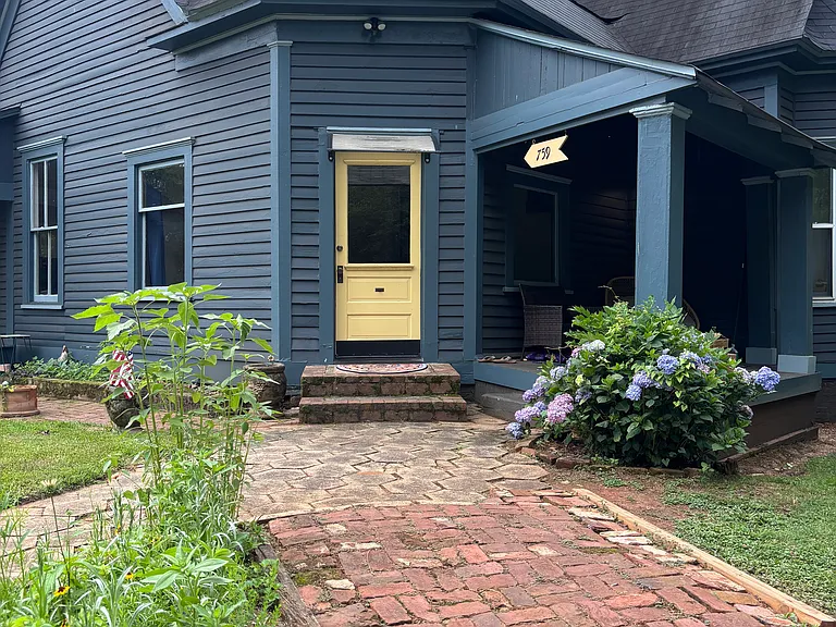 759 Delmar Ave SE — Photo 48