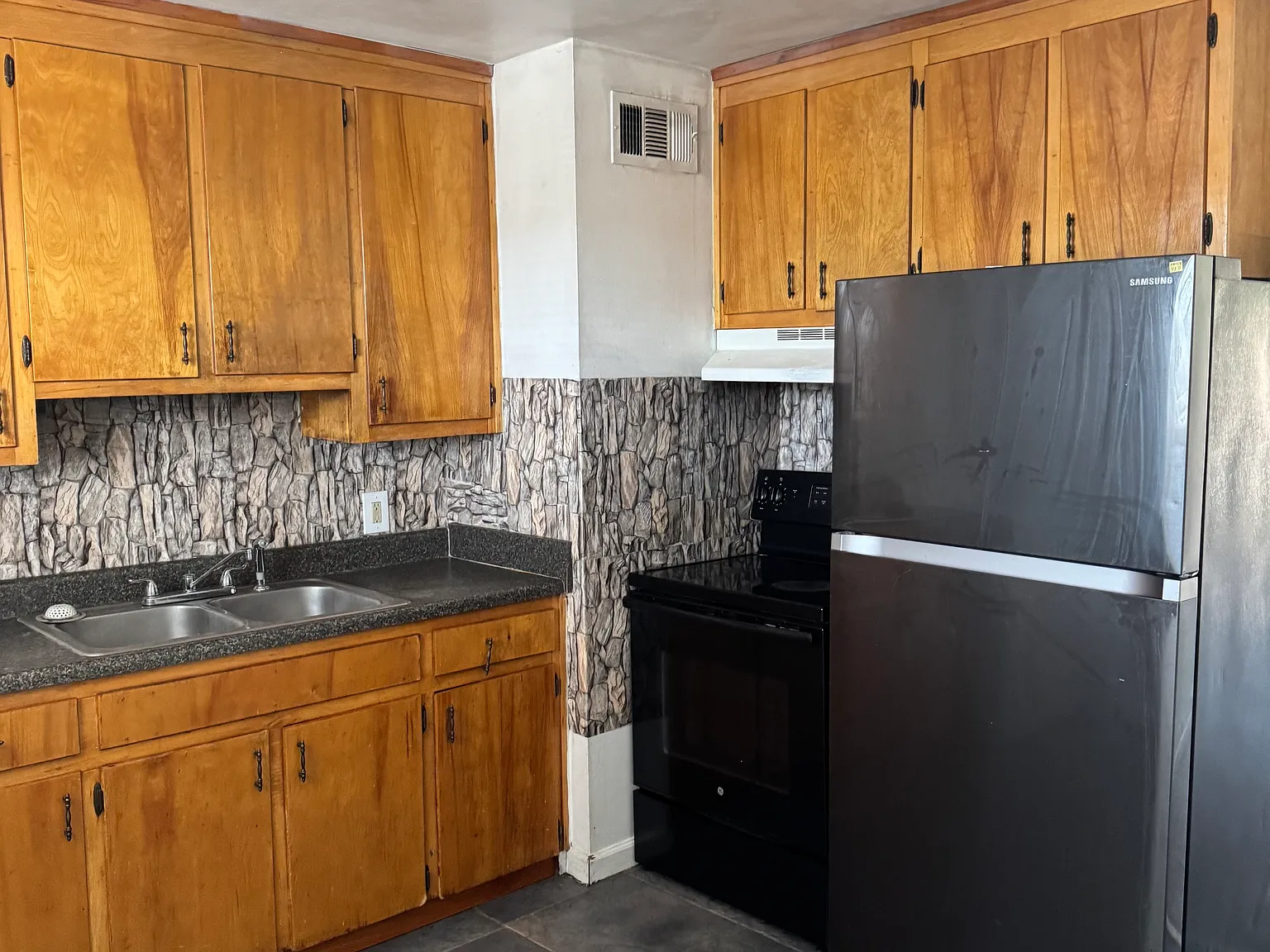 2 bed, 800 sqft, $900 — Photo 4