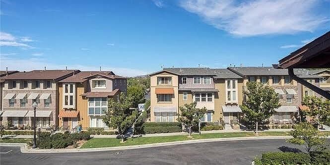 1st image of 293 Tustin Field Dr