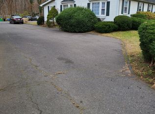 3780 Whitney Ave, Hamden, CT 06518