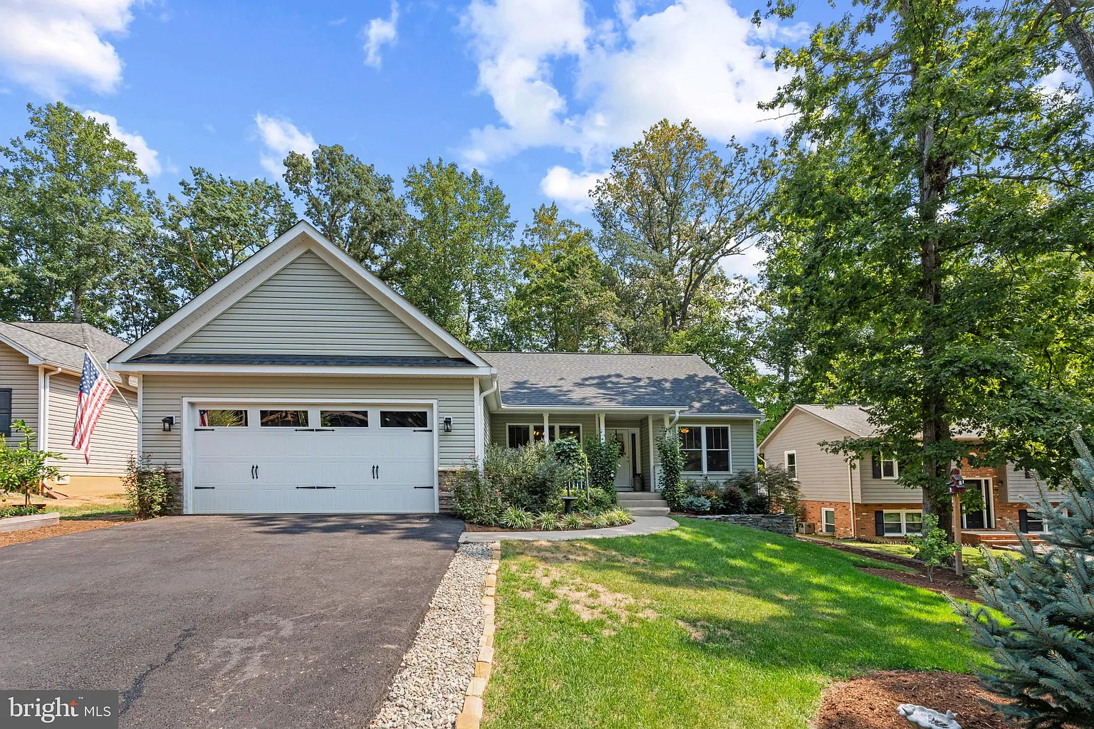 609 Mount Pleasant Dr photo 1