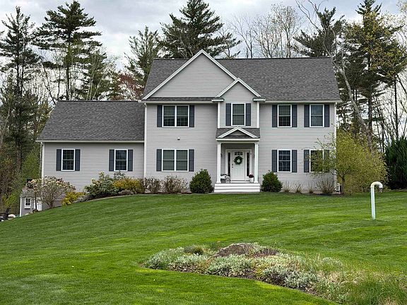 2nd image of 3 Hummingbird Lane