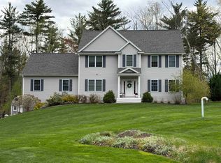 3 Hummingbird Lane, Salem, NH 03079
