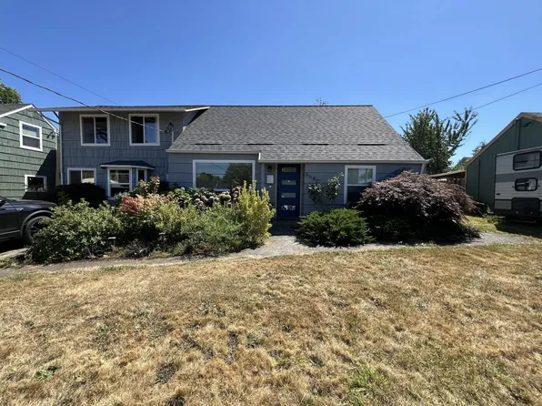 6640 NE Roselawn St, Portland, OR 97218