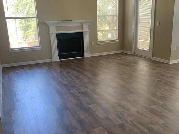 4th image of 17957 Villa Creek Dr