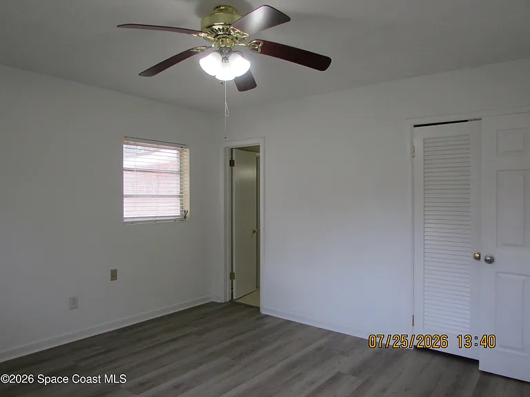 211 W Laila Dr — Photo 30