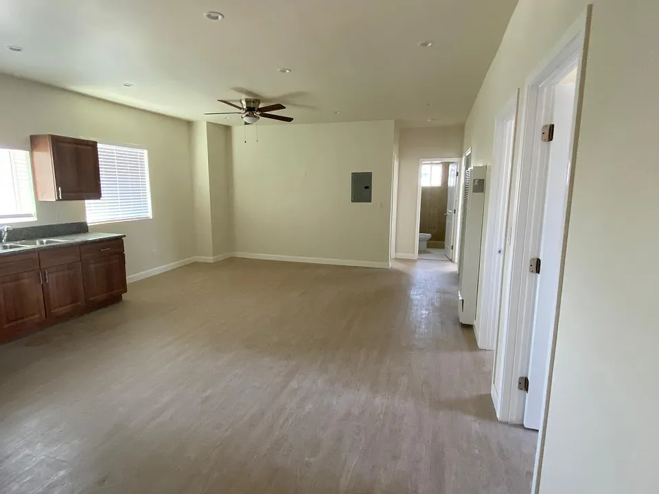 2508 Naomi Ave #4