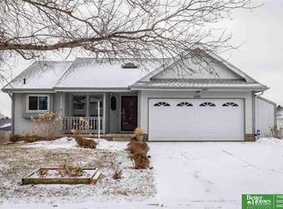 3309 S Lookingglass Dr, Bellevue, NE 68123