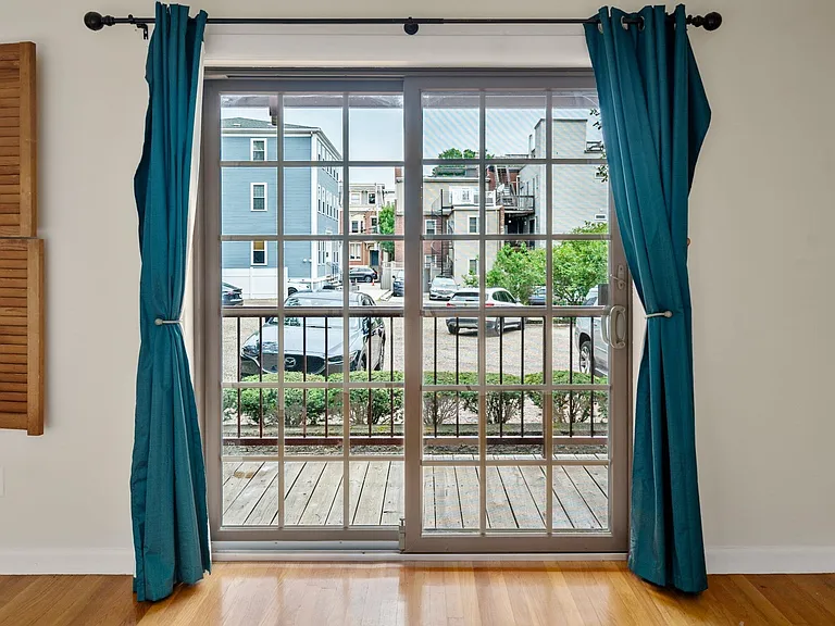 3 Devens St #2 — Photo 11