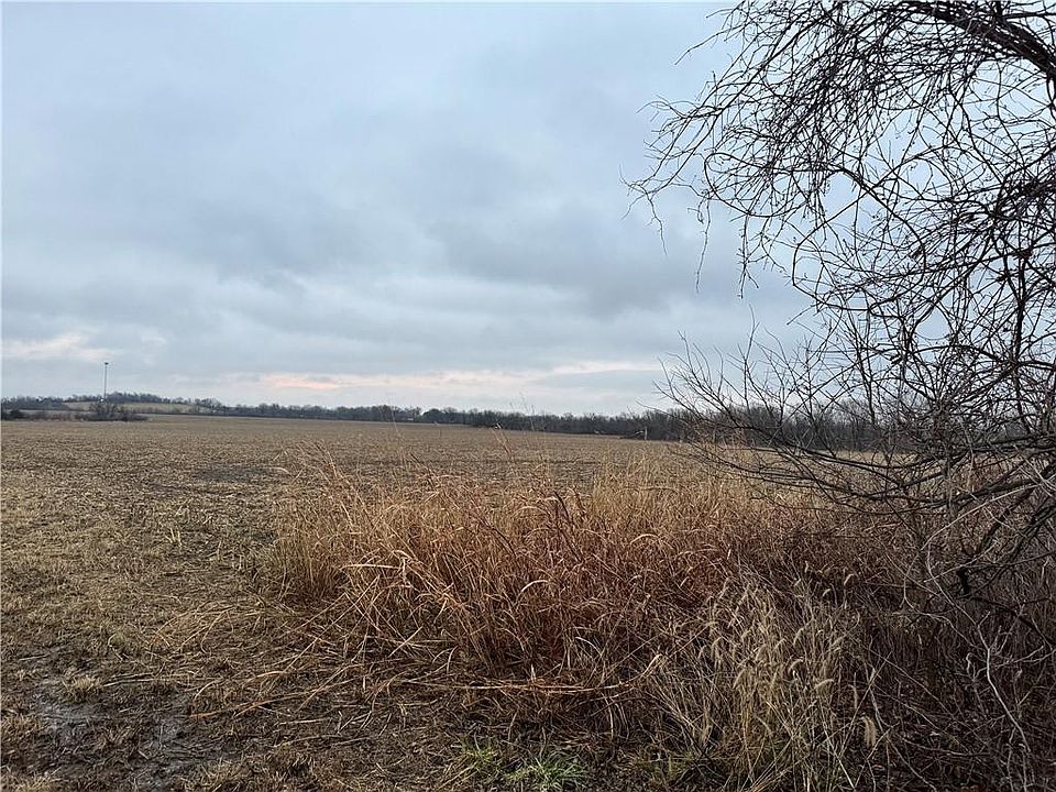 2nd image of 8 NW 1501st Rd