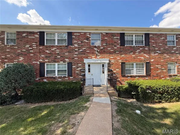 3137 Roger Williams Dr APT C, Bridgeton, MO 63044