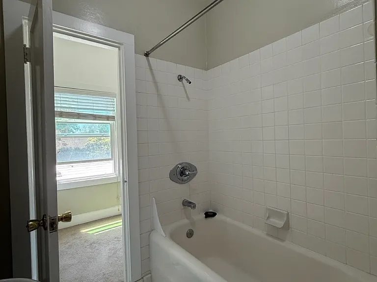 2451 Le Conte — Photo 8