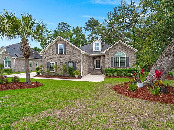3rd image of 5528 Crescent View Dr