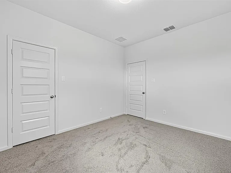 5019 Bowen Prairie Dr — Photo 29