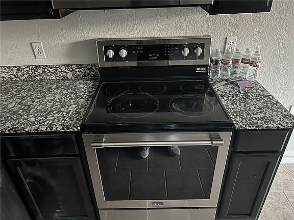 5th image of 619 E Bonnie Ln