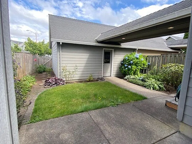 3311 SE Midvale Dr — Photo 29