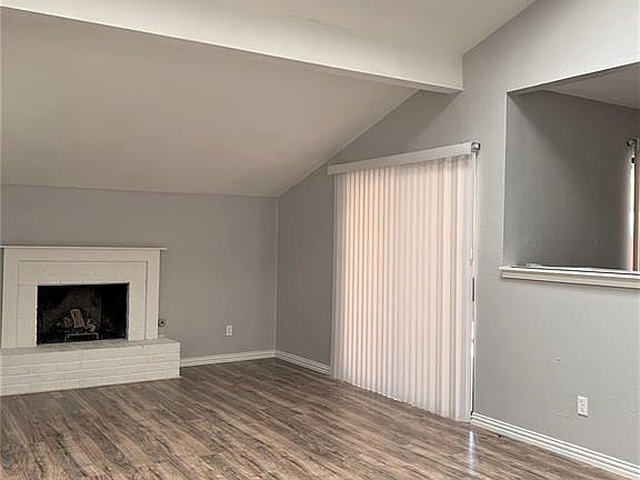 4th image of 2026 Vail Dr