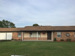 403 Ridgewood Dr, Beaver, WV 25813